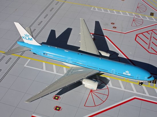 Aircraft Boeing B777-206ER KLM  "2000s" Colors. "Chichen-Itza"